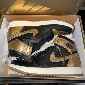 Jordan 1 Black and Metallic Gold Sneakers Size 9.5